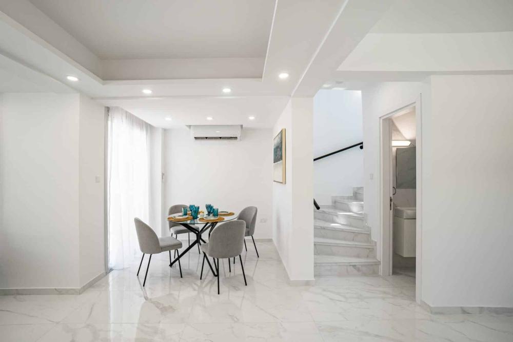 Sea Breeze Residences