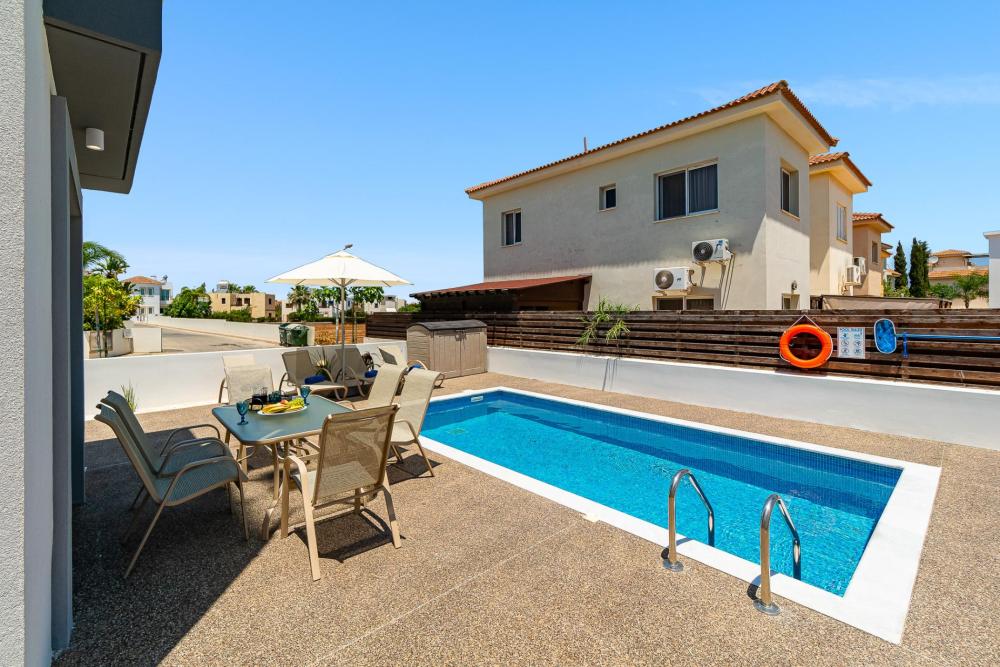 Sea Breeze Residences