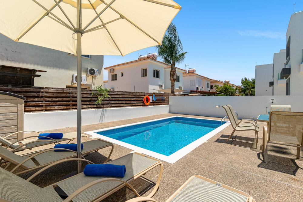 Sea Breeze Residences